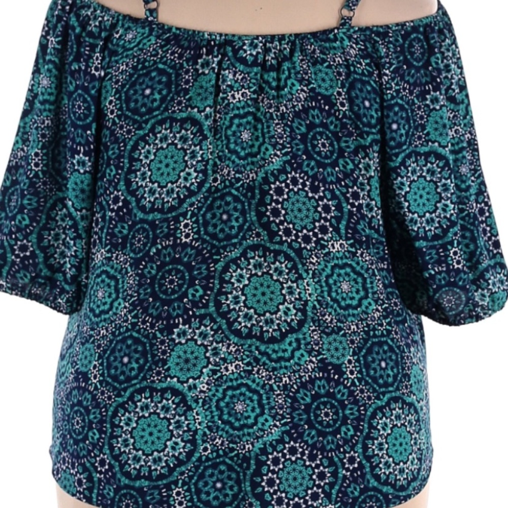 Torrid Blue Challis Medallion Floral Print Cold Shoulder Top SS 4